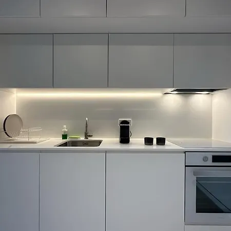 The Met Main 2 Rétino